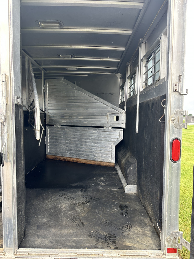 Used 1997 Featherlite Trailers 3H 10' LQ Horse Trailer