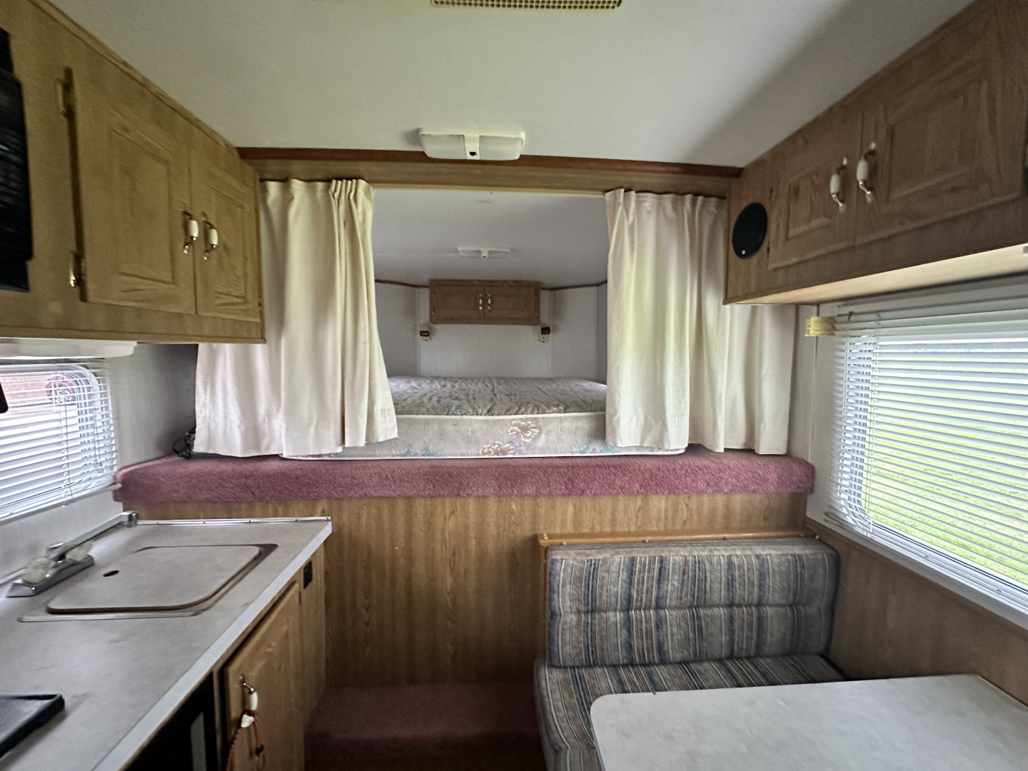 Used 1997 Featherlite Trailers 3H 10' LQ Horse Trailer