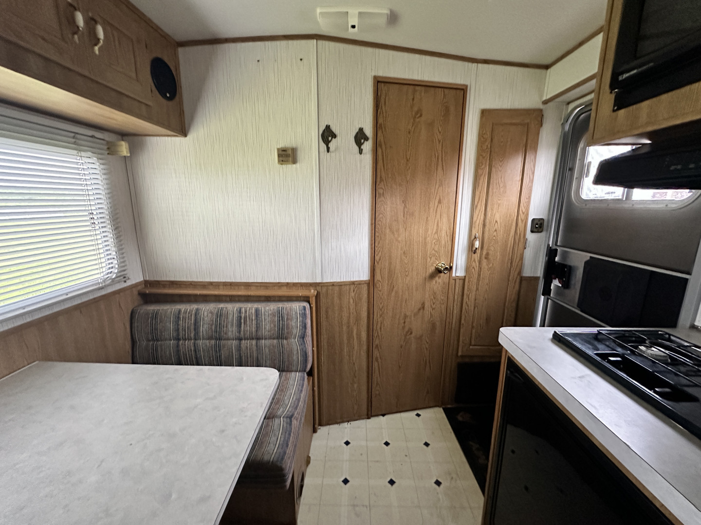 Used 1997 Featherlite Trailers 3H 10' LQ Horse Trailer