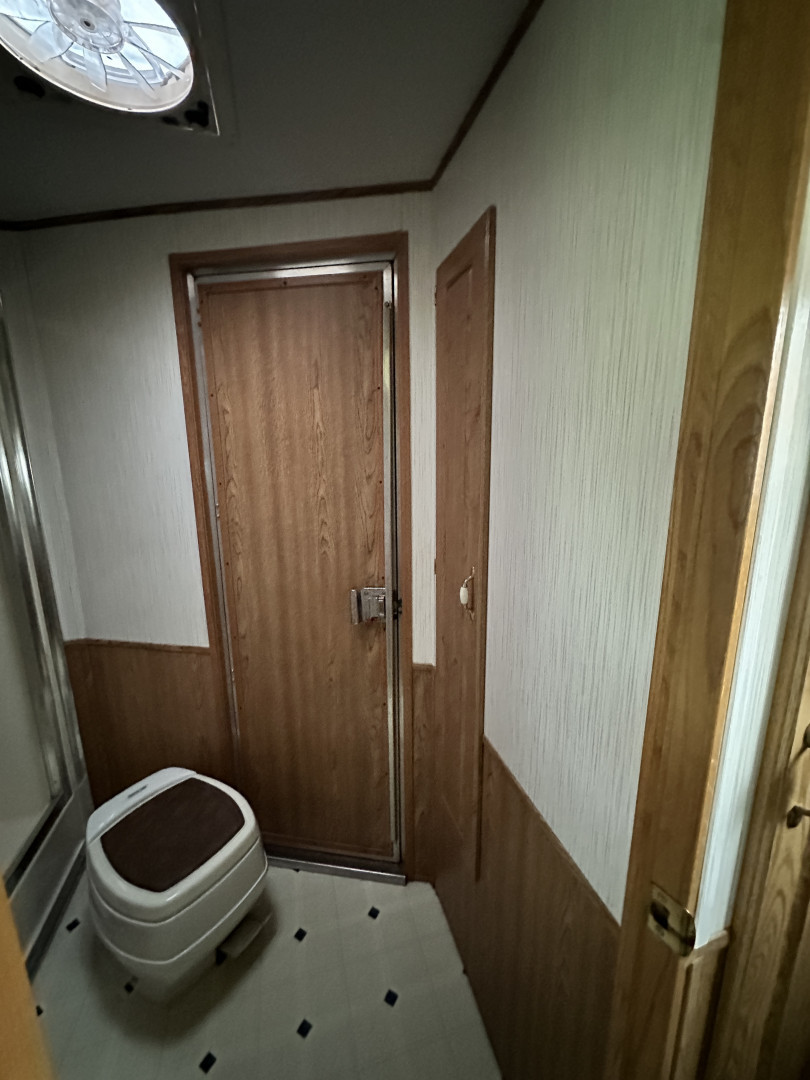 Used 1997 Featherlite Trailers 3H 10' LQ Horse Trailer