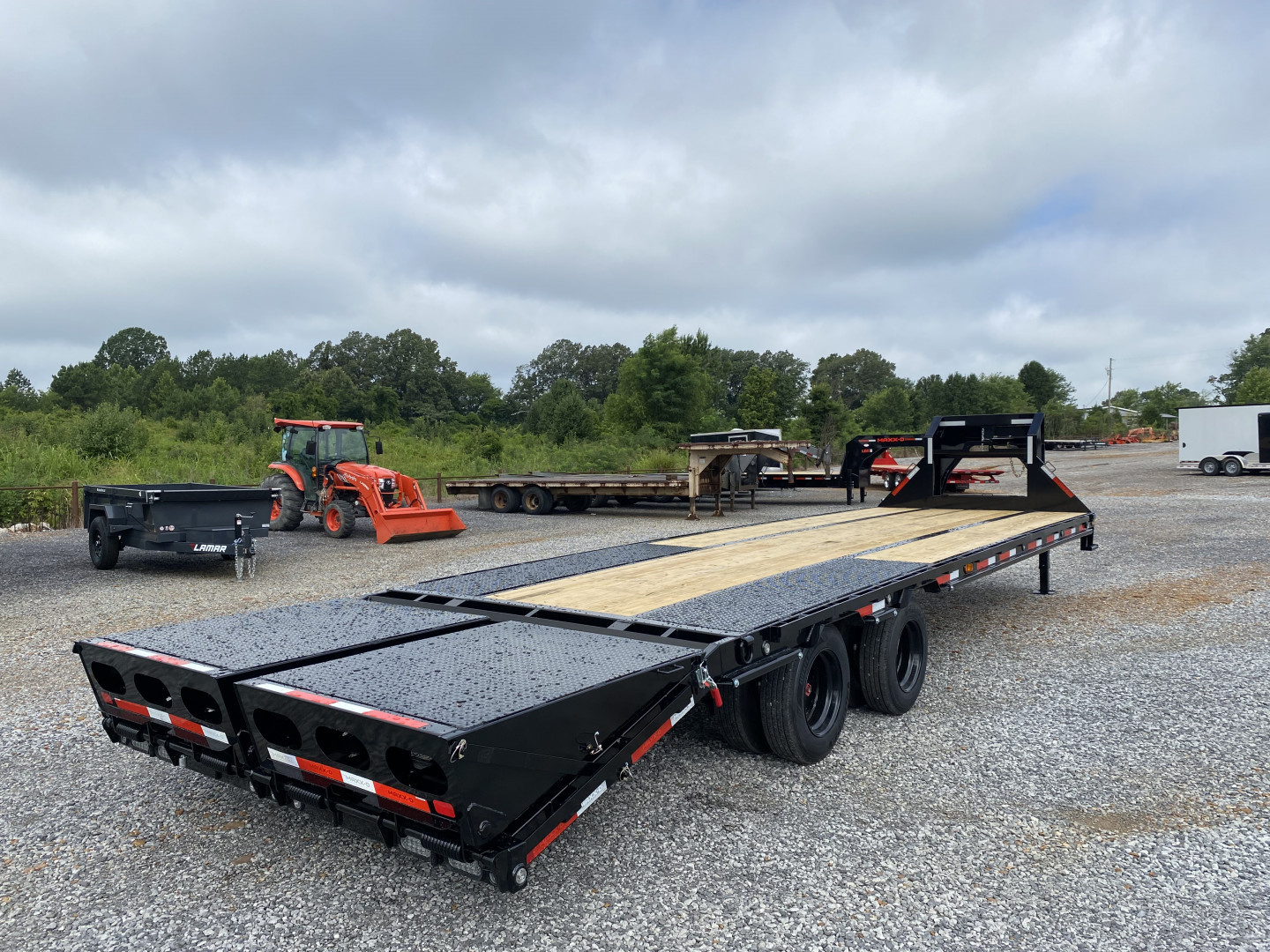 New 2026 MAXXD Gooseneck Flatbed Trailer | 102" x 30' 30K GVWR