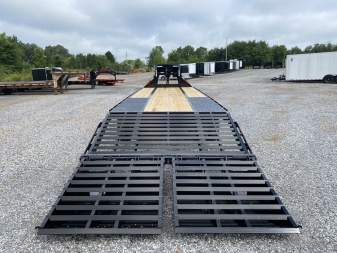 New 2026 MAXXD Gooseneck Flatbed Trailer | 102" x 30' 30K GVWR