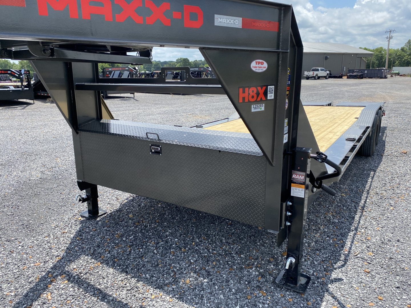 New 2026 MAXXD Gooseneck Trailer | 102" x 26' 18K GVWR