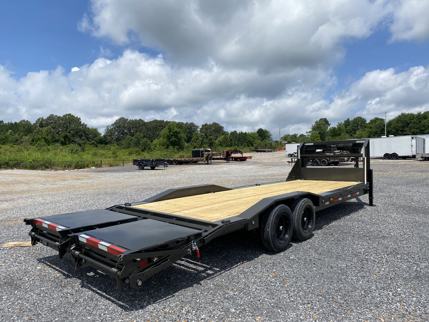 New 2026 MAXXD Gooseneck Trailer | 102" x 26' 18K GVWR