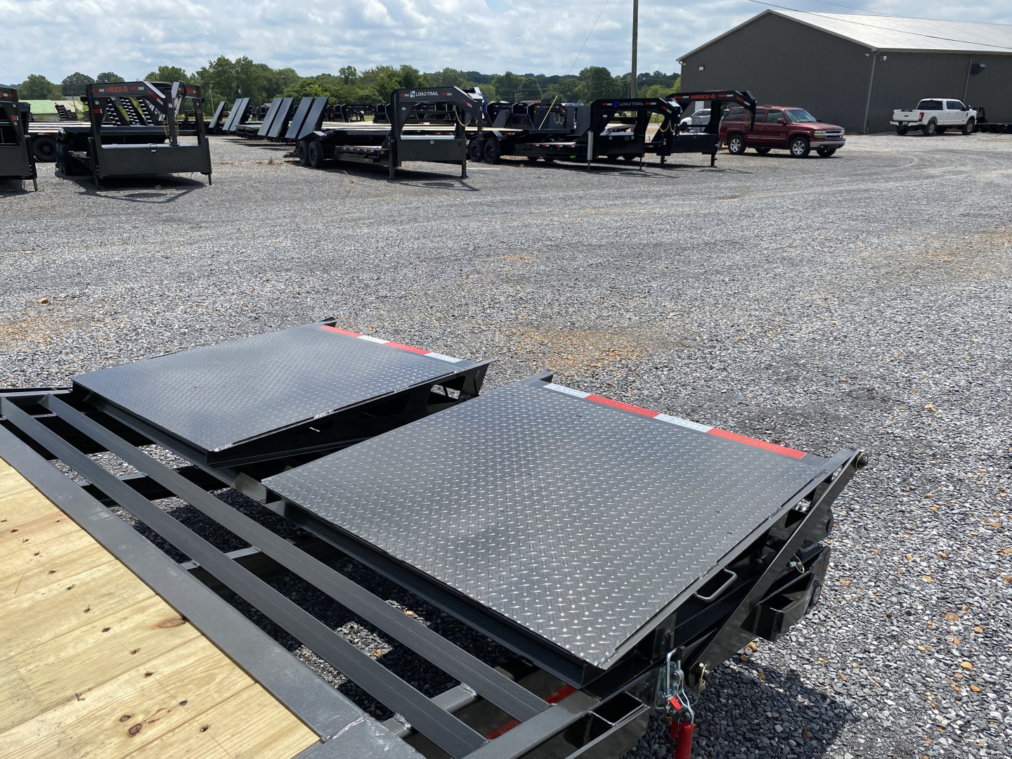 New 2026 MAXXD Gooseneck Trailer | 102" x 26' 18K GVWR