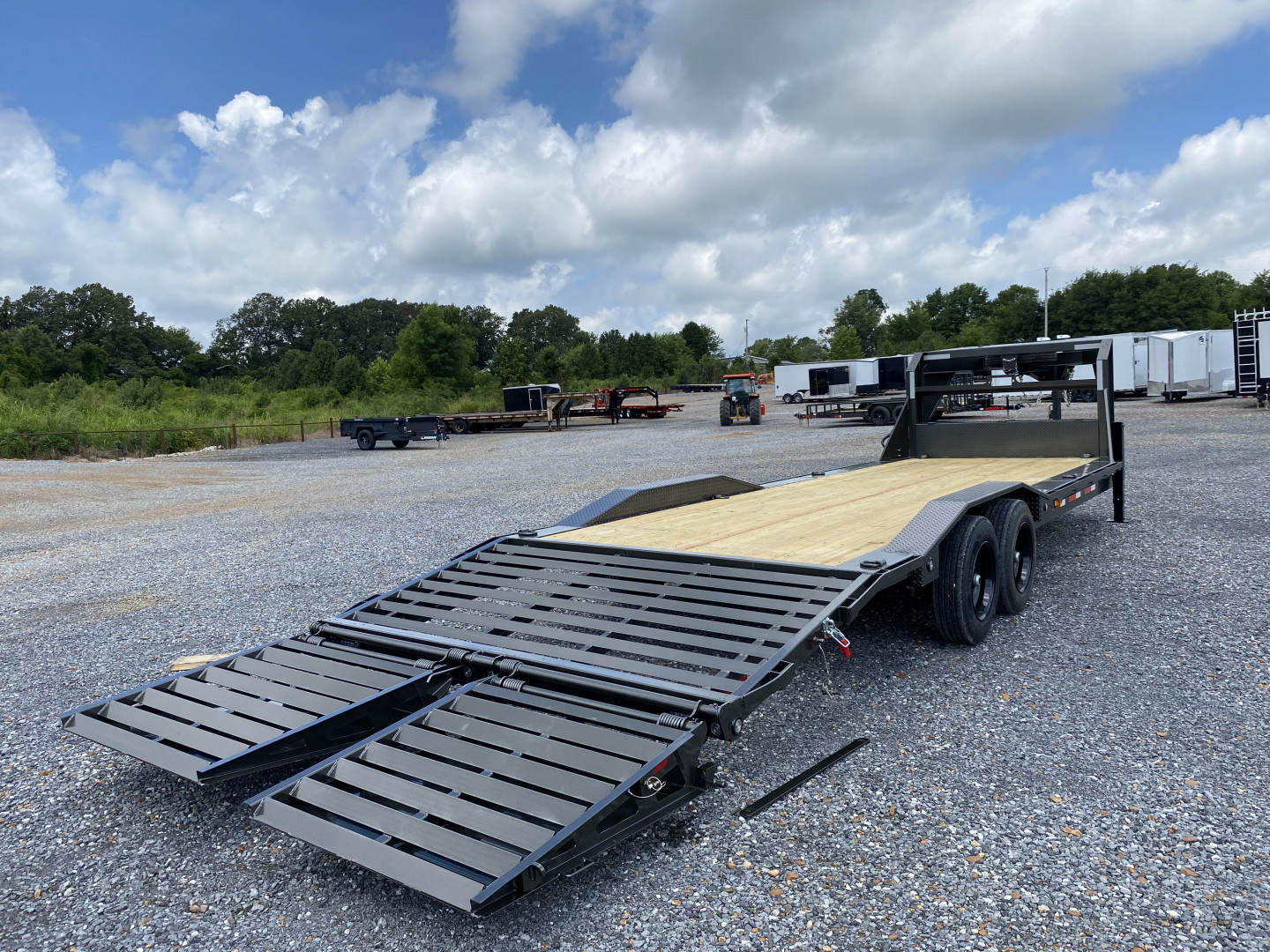 New 2026 MAXXD Gooseneck Trailer | 102" x 26' 18K GVWR