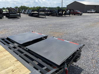 New 2026 MAXXD Gooseneck Trailer | 102" x 26' 18K GVWR