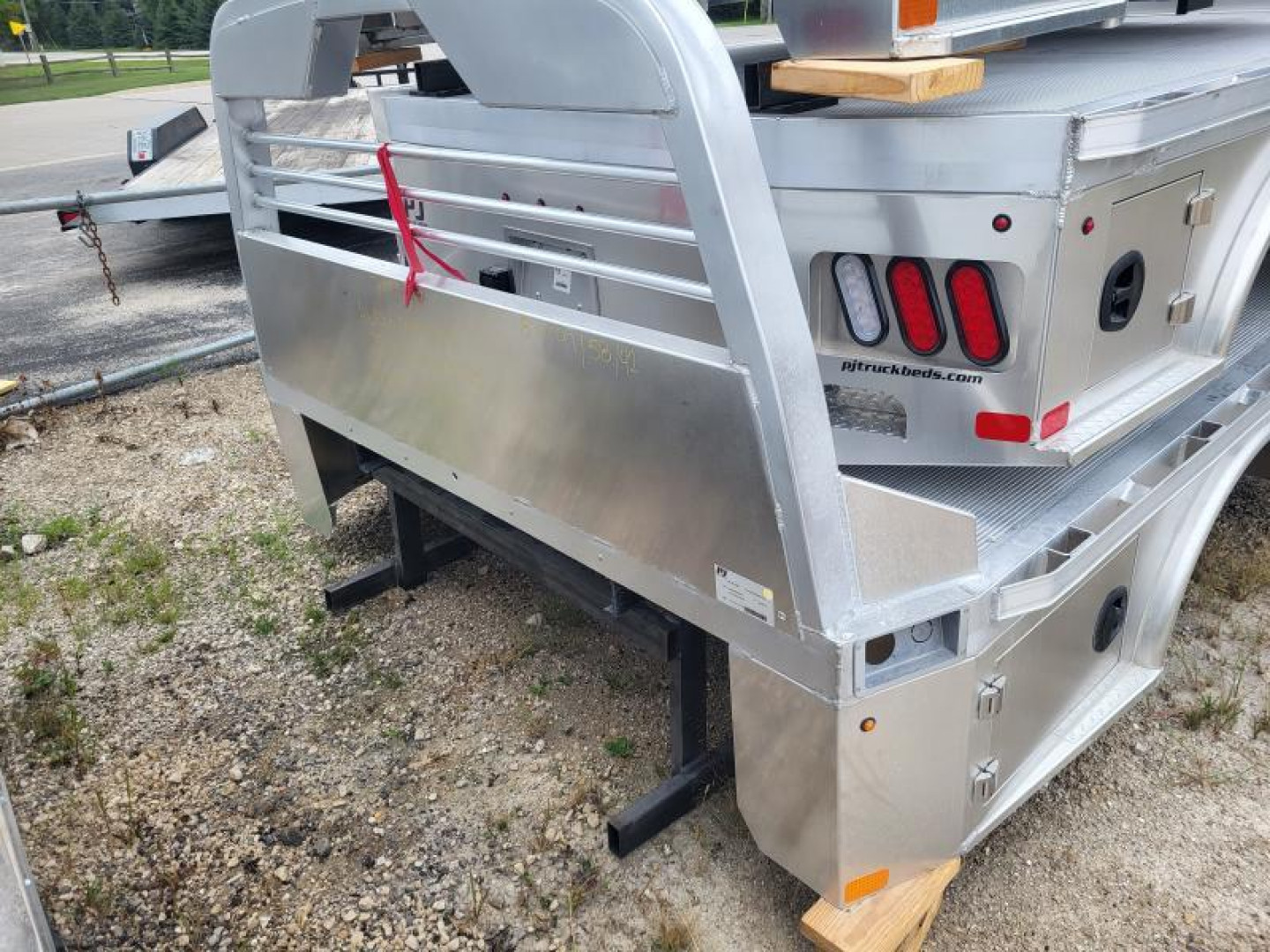 New 2024 PJ Truck Beds ALGS 8'6/97/58/42 GM