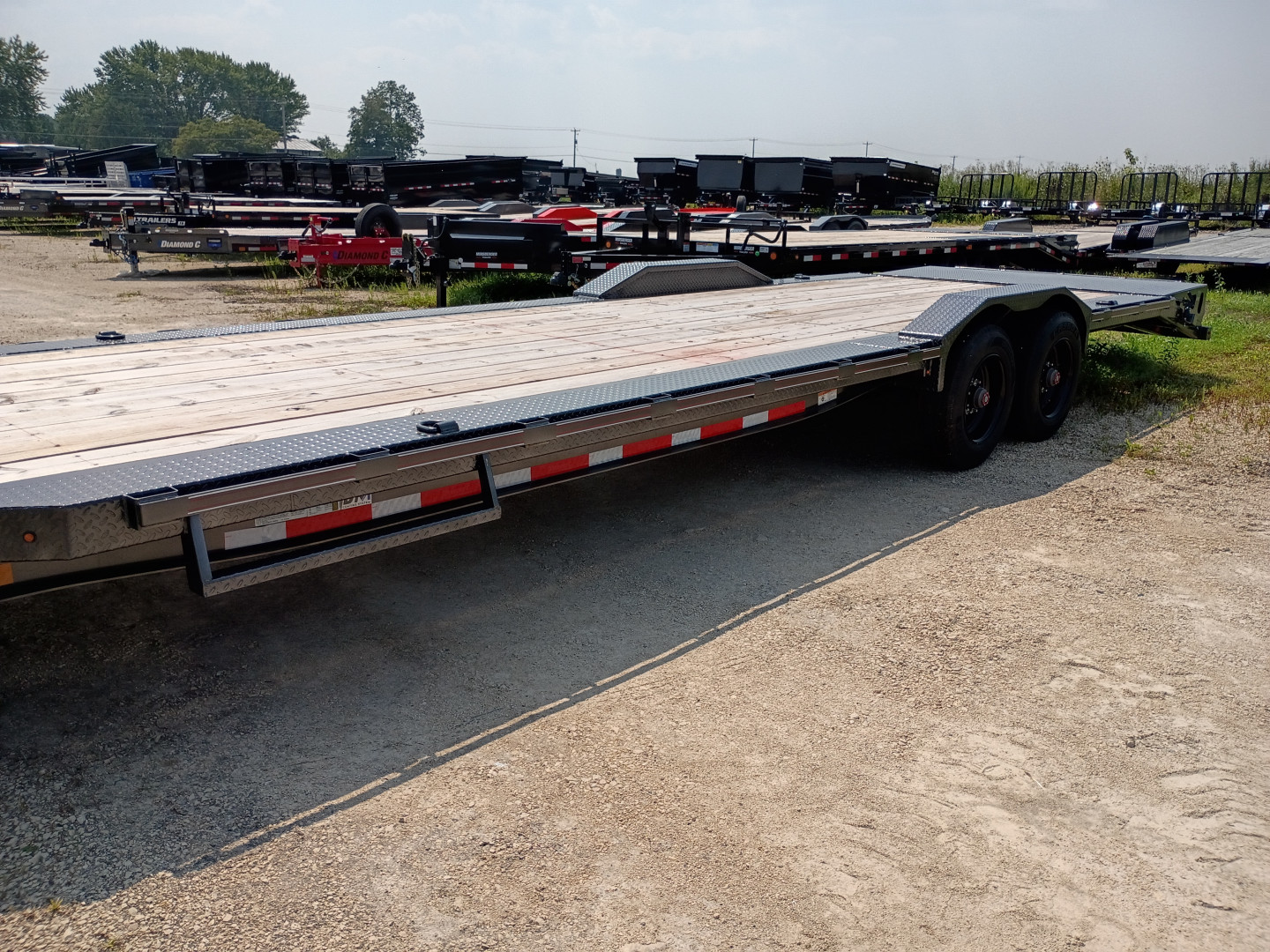 New 2025 Diamond C Trailers LPX210 28X82