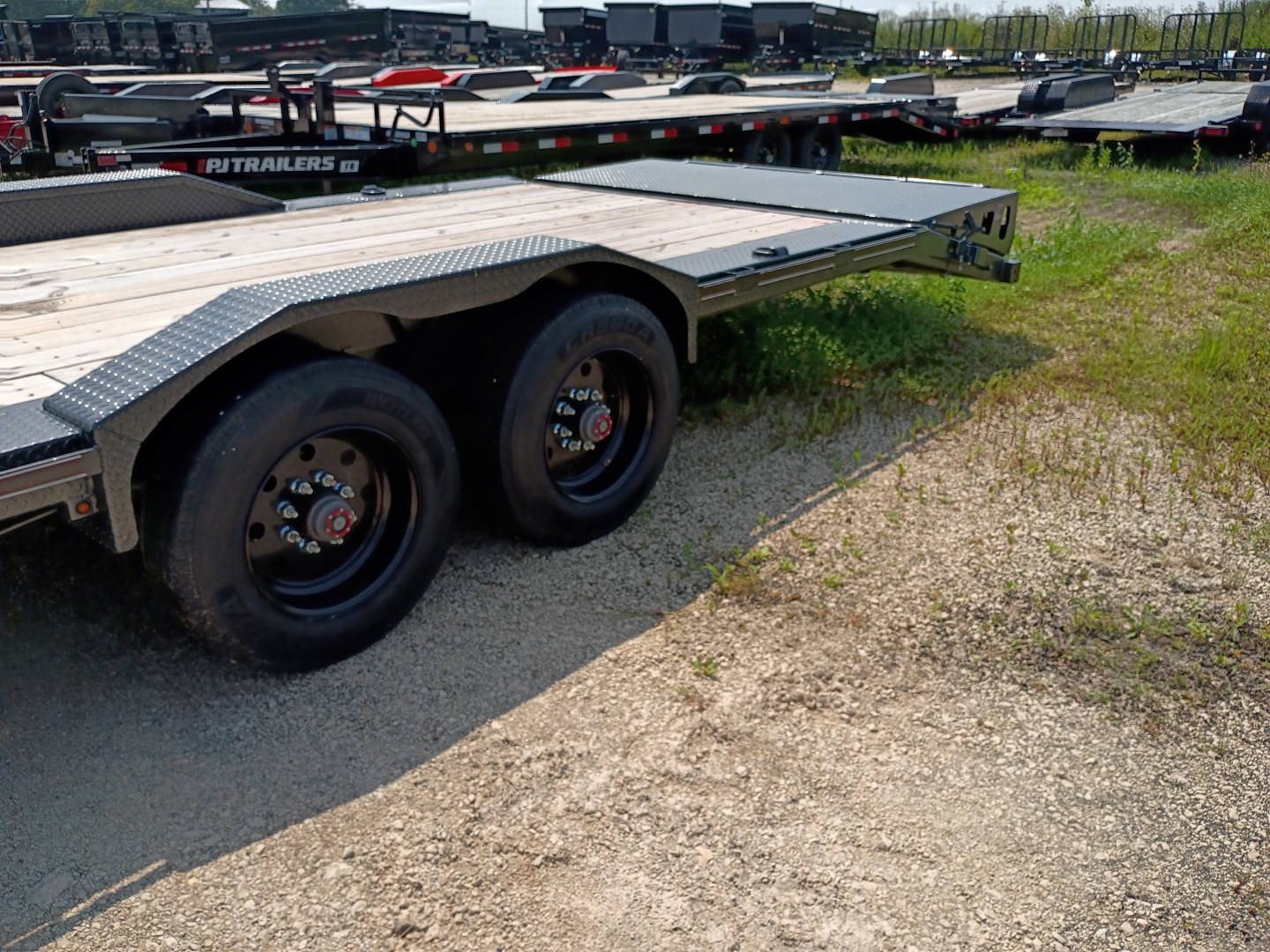 New 2025 Diamond C Trailers LPX210 28X82