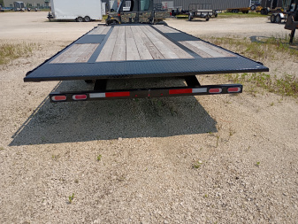 New 2025 Diamond C Trailers DET208L 24X102