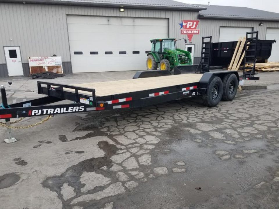 New 2025 PJ Trailers CD222