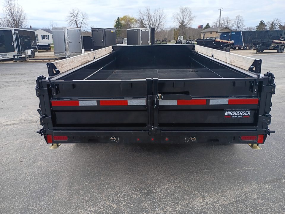 New 2025 Diamond C Trailers HDU208 14X82
