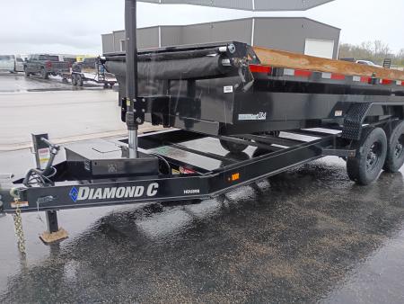 New 2025 Diamond C Trailers HDU208 16X82