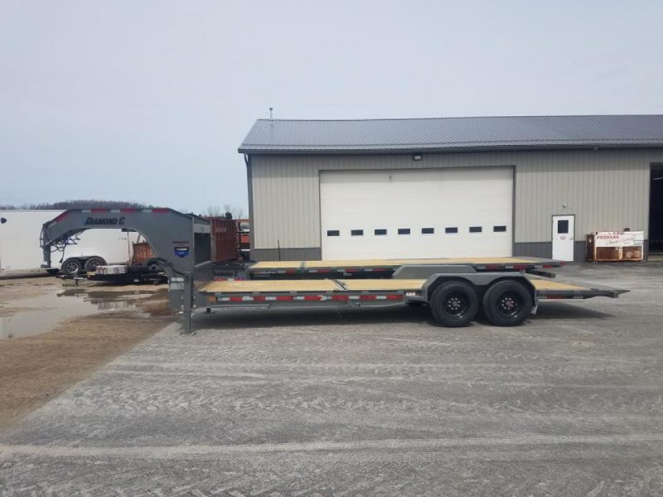 New 2025 Diamond C Trailers HDT208 24X80