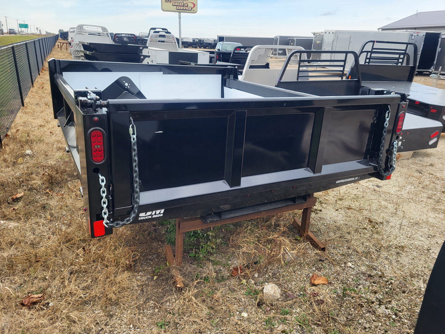 New 2025 CM Truck Beds DB-RTB DUMP 9' FDS W/ HOIST