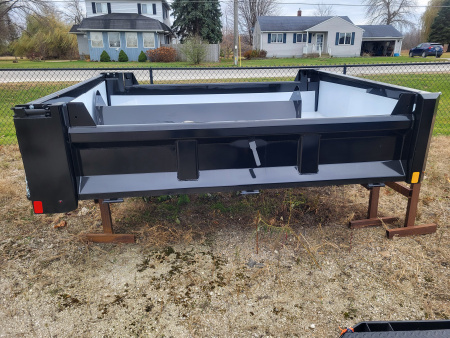 New 2025 CM Truck Beds DB-RTB DUMP 9' FDS W/ HOIST