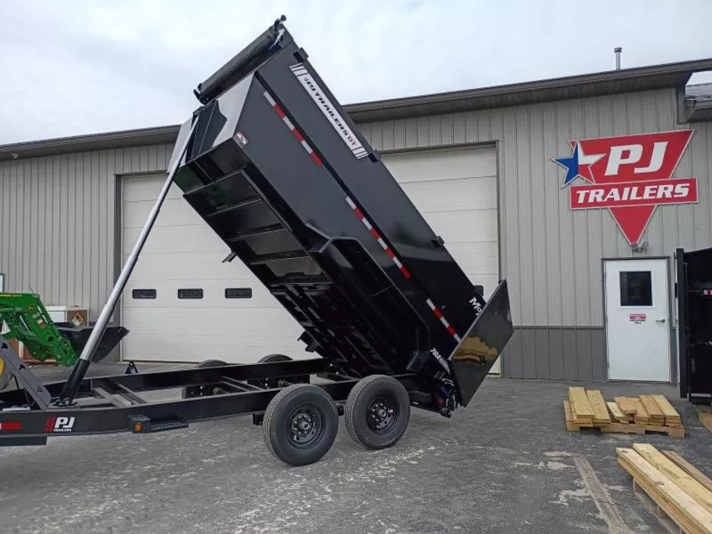 New 2026 PJ Trailers DT1142