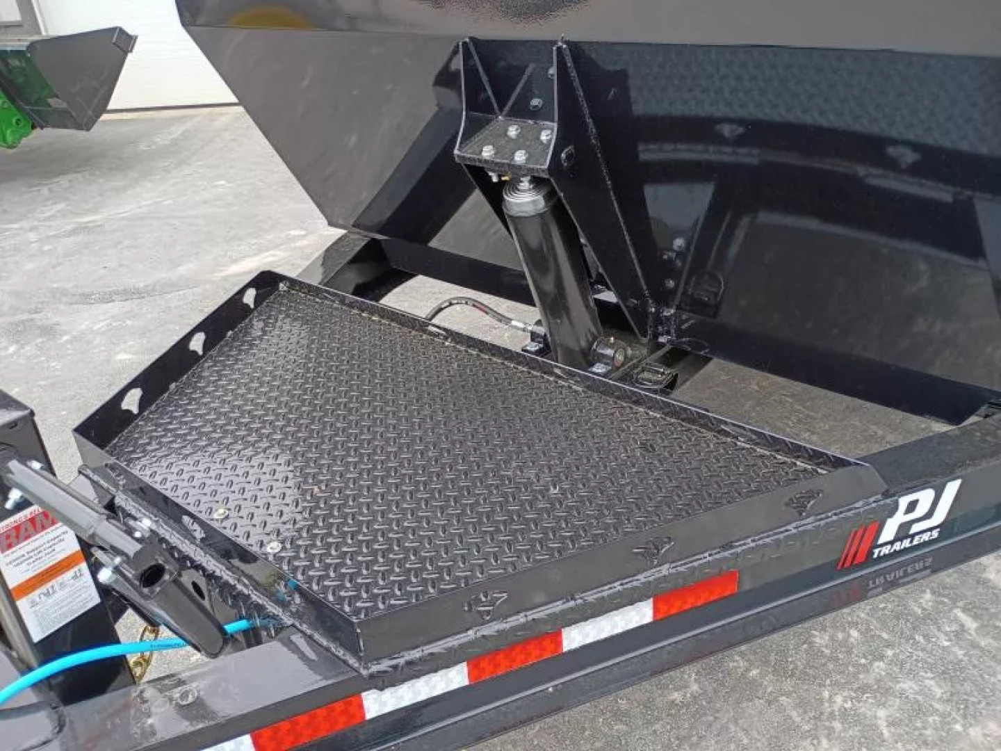 New 2026 PJ Trailers DT1142