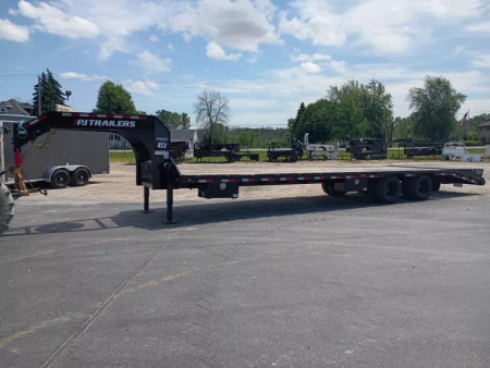 New 2025 PJ Trailers LD322