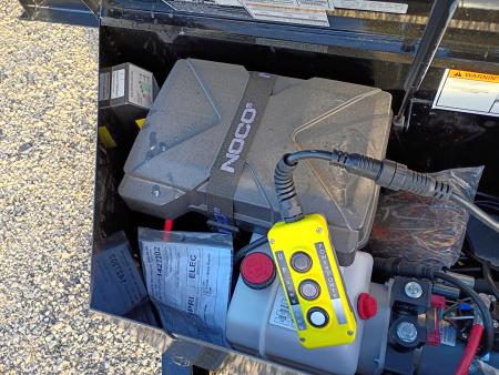 New 2026 PJ Trailers D7142