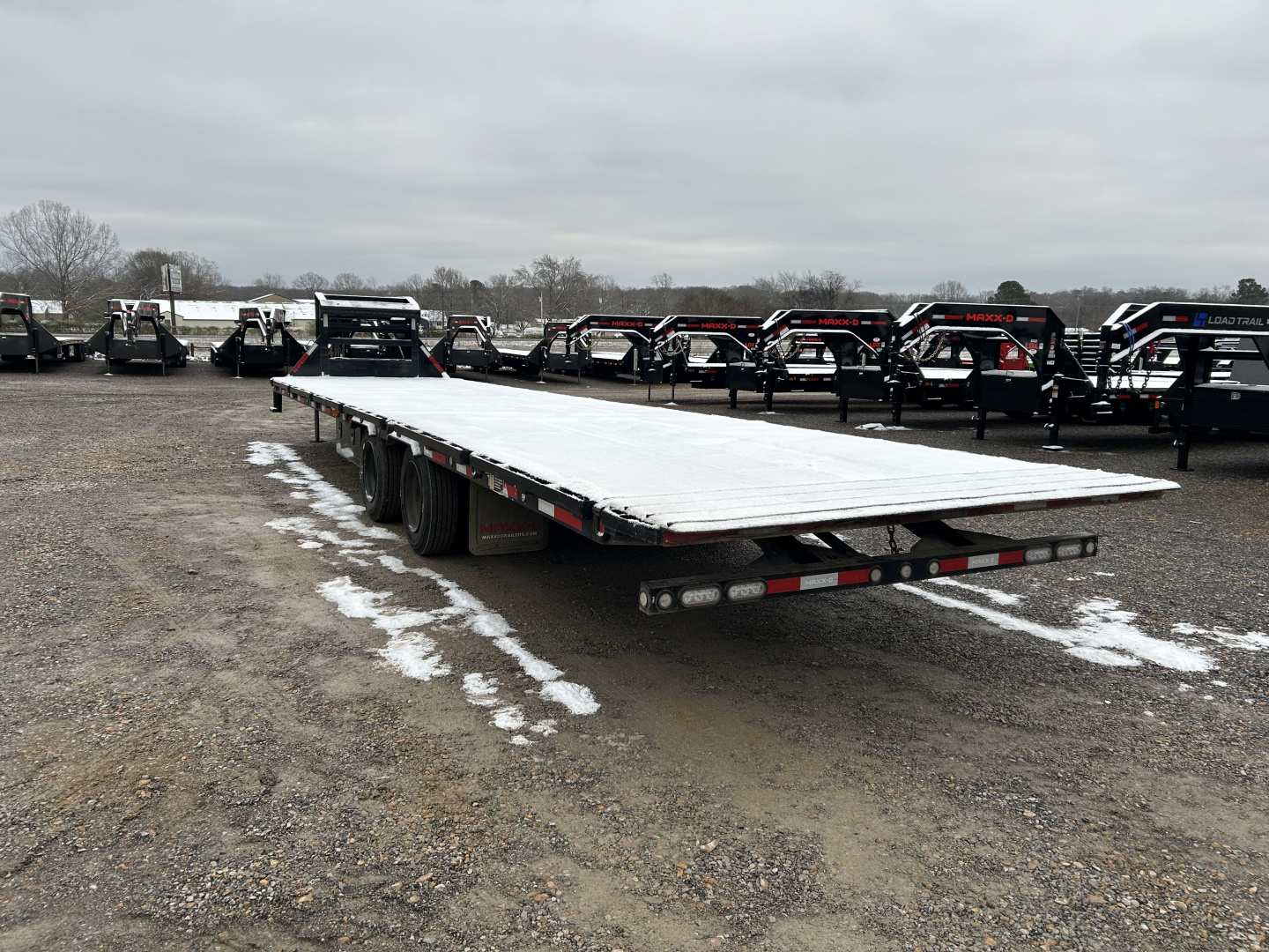 Used 2022 MAXXD 34' x 102" 30k Hyd Dove Gooseneck Trailer