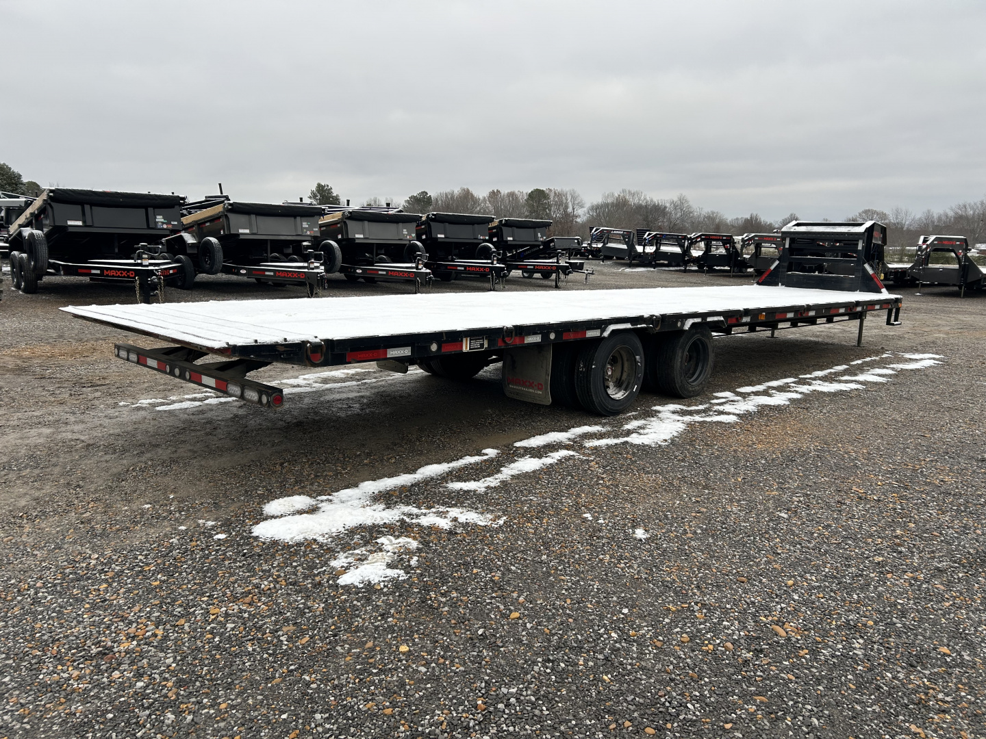 Used 2022 MAXXD 34' x 102" 30k Hyd Dove Gooseneck Trailer