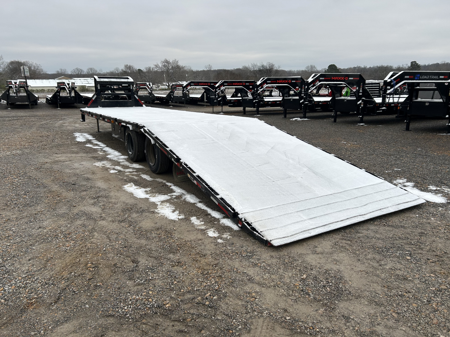 Used 2022 MAXXD 34' x 102" 30k Hyd Dove Gooseneck Trailer