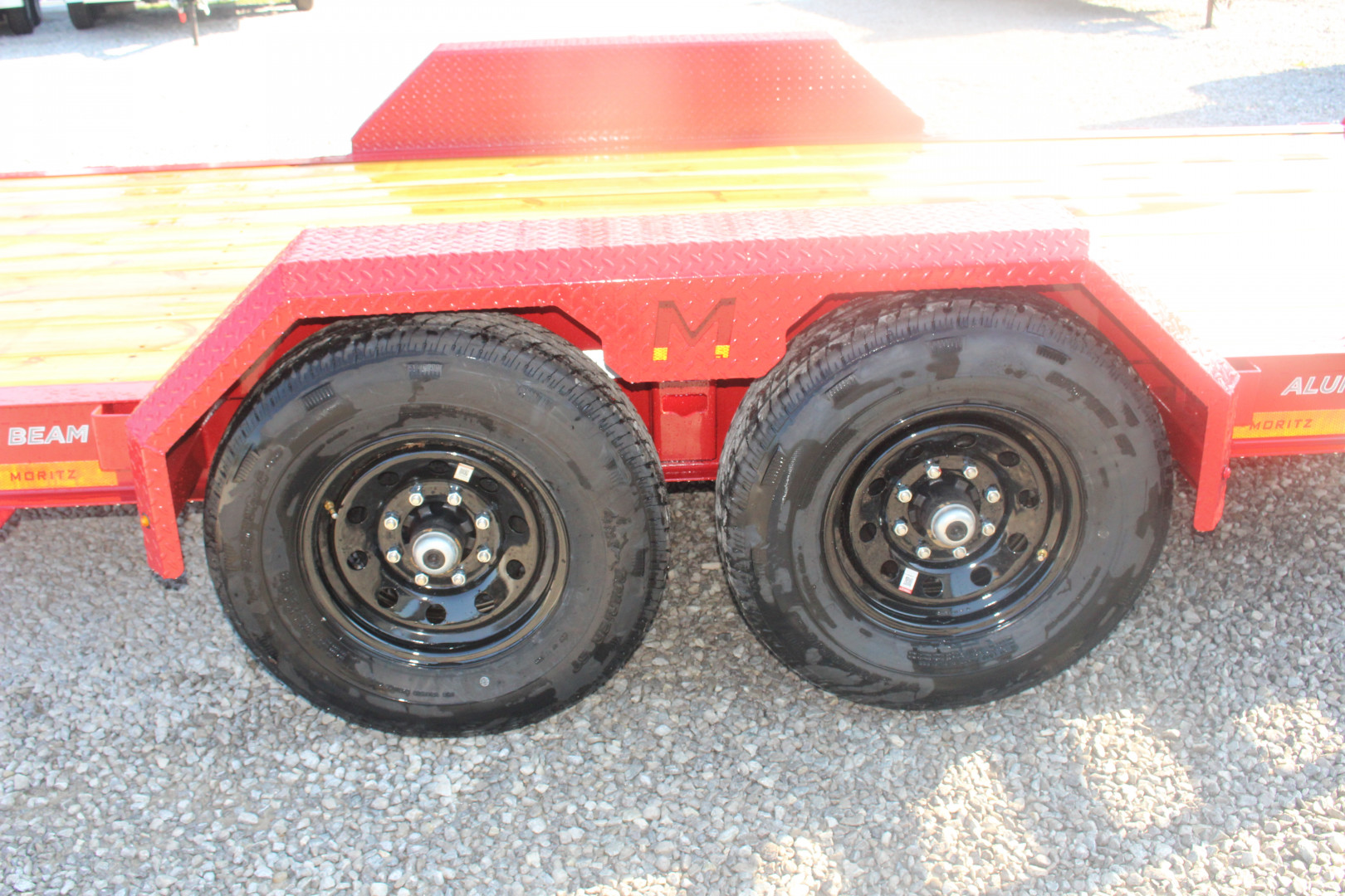 New 2025 Moritz ELBH 7' x 20' Low Pro - Aluminum Ramps - Equipment Trailer - 14000# GVW