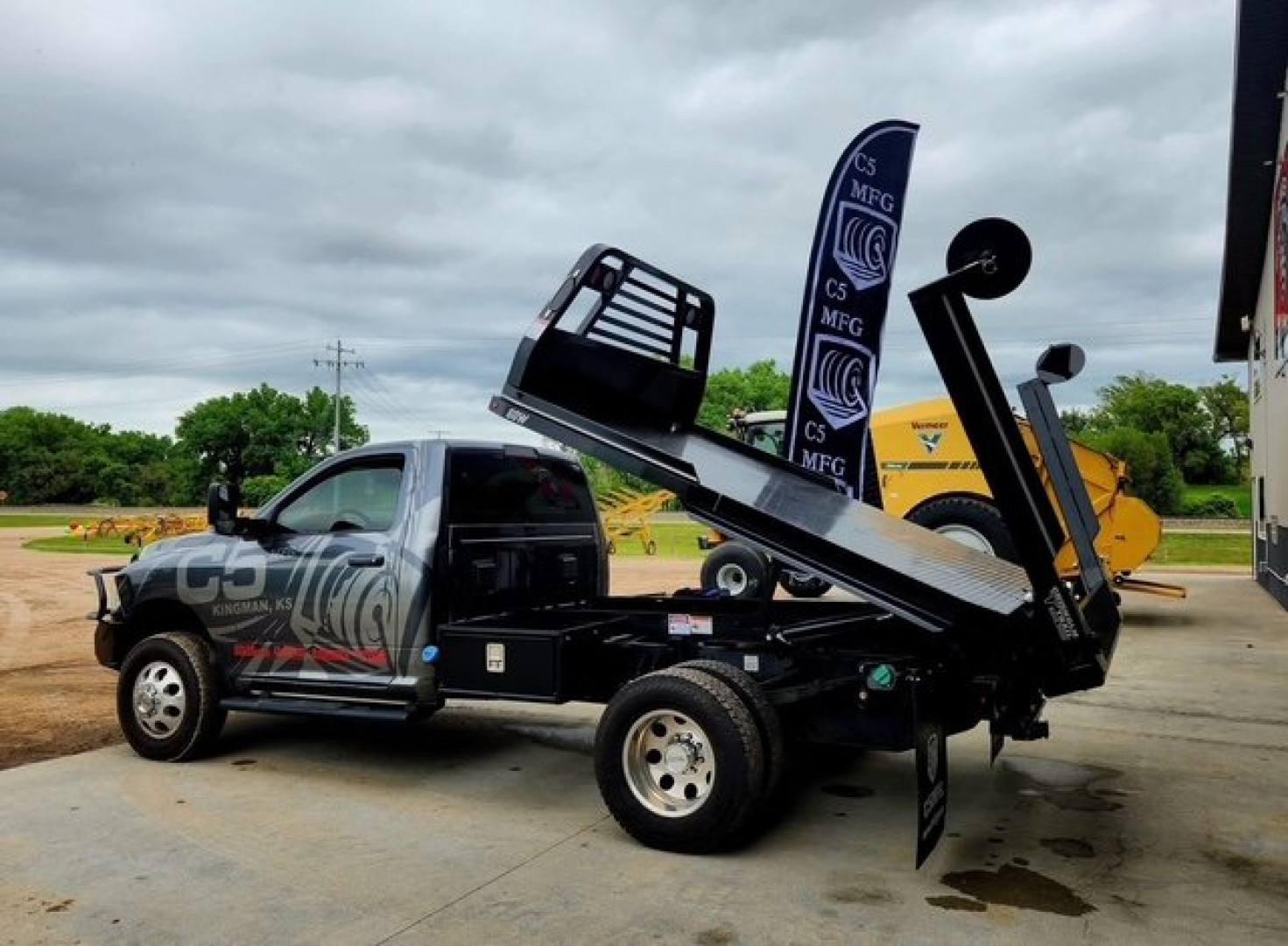 New 2025 C5 Manufacturing Truck Bed