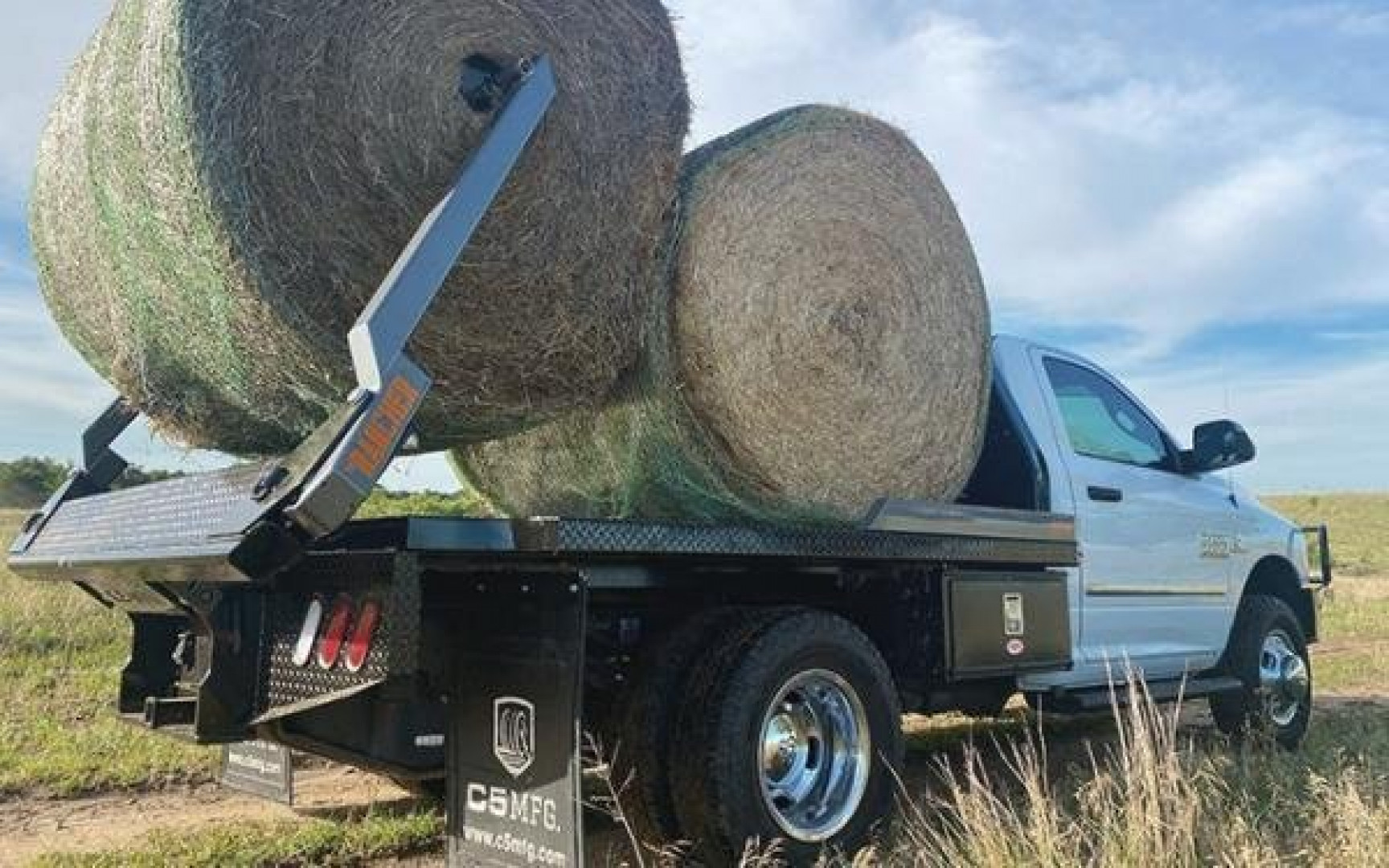 New 2021 CM C5 Bale Bed