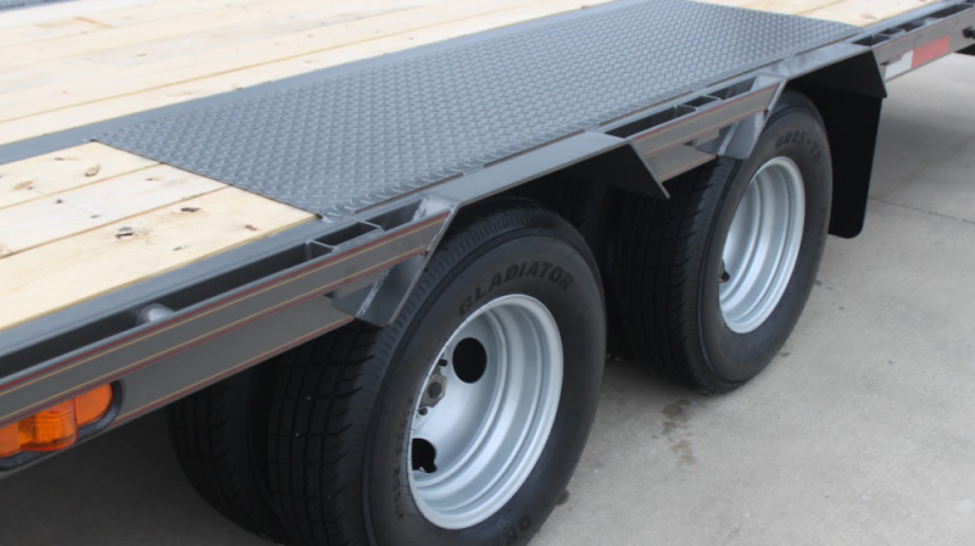 New 2023 MAXXD LDX - Low Profile Tandem Dual Flatbed Gooseneck Flatbed Trailer