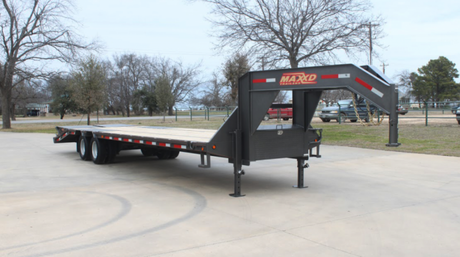 New 2023 MAXXD LDX - Low Profile Tandem Dual Flatbed Gooseneck Flatbed Trailer