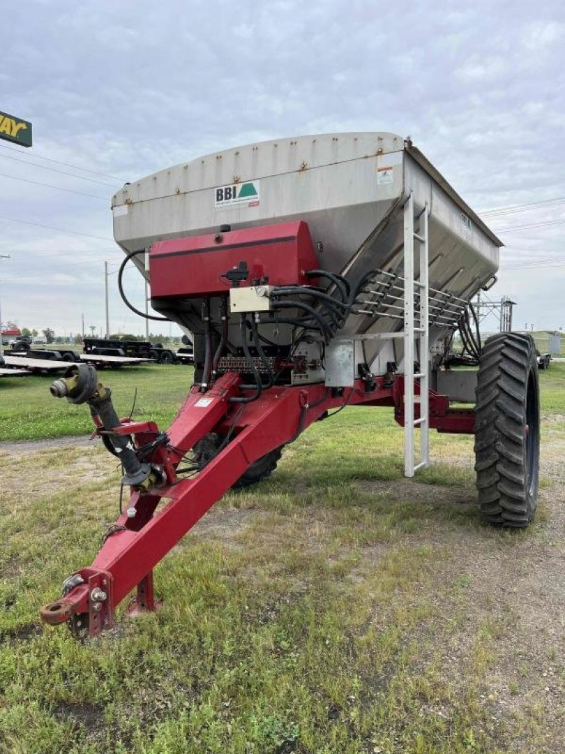 Used Salford BBI 12' Single Axle Magnaspread Javelin Spreaders