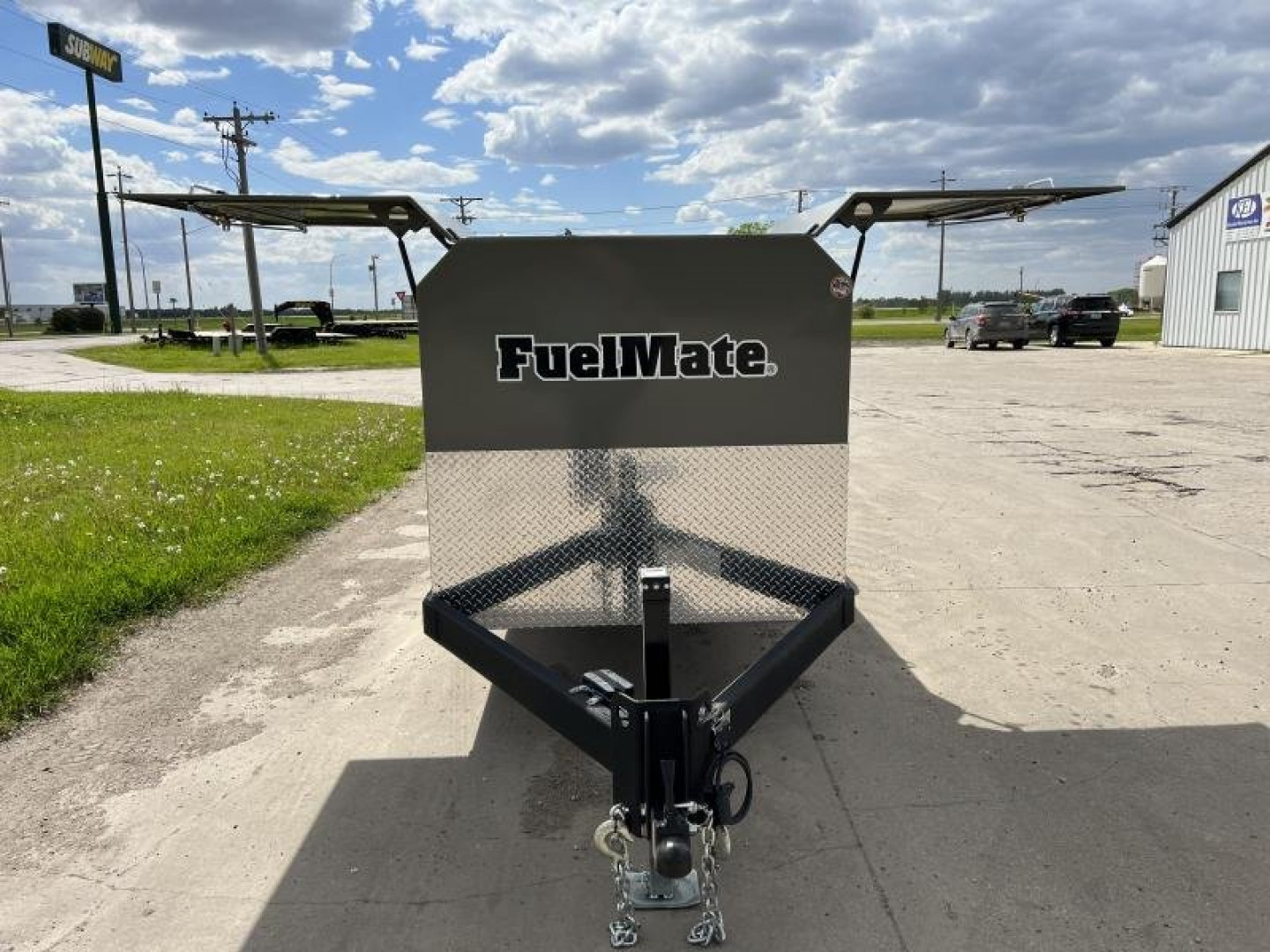 New 2024 FuelMate Deluxe 990 Gallon Fuel Trailer