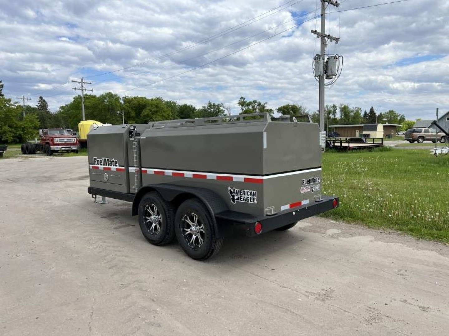 New 2024 FuelMate Deluxe 990 Gallon Fuel Trailer