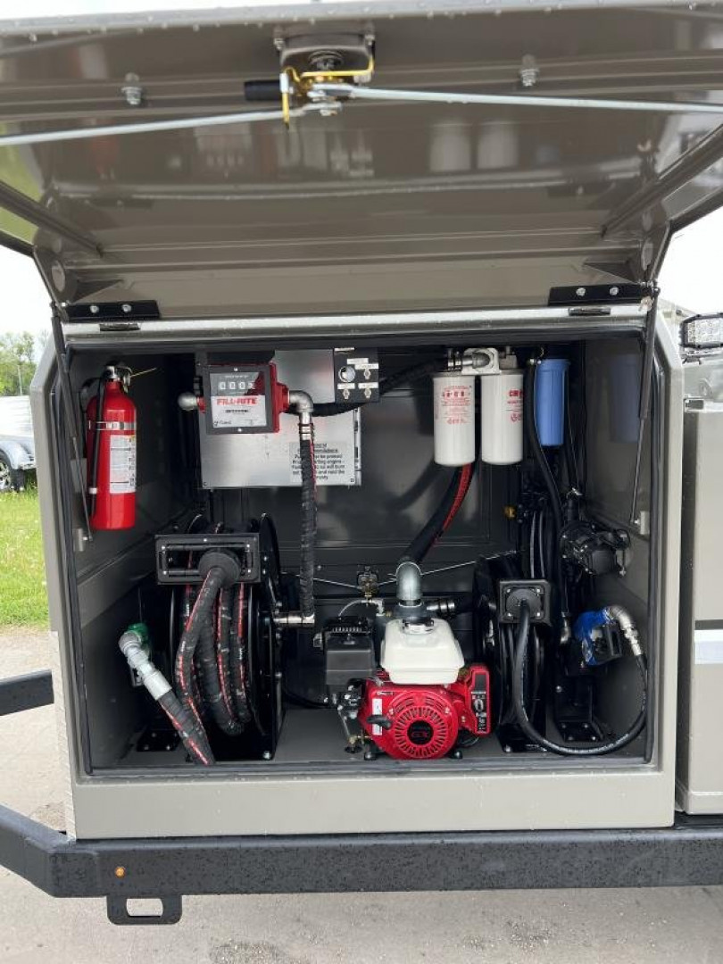 New 2024 FuelMate Deluxe 990 Gallon Fuel Trailer