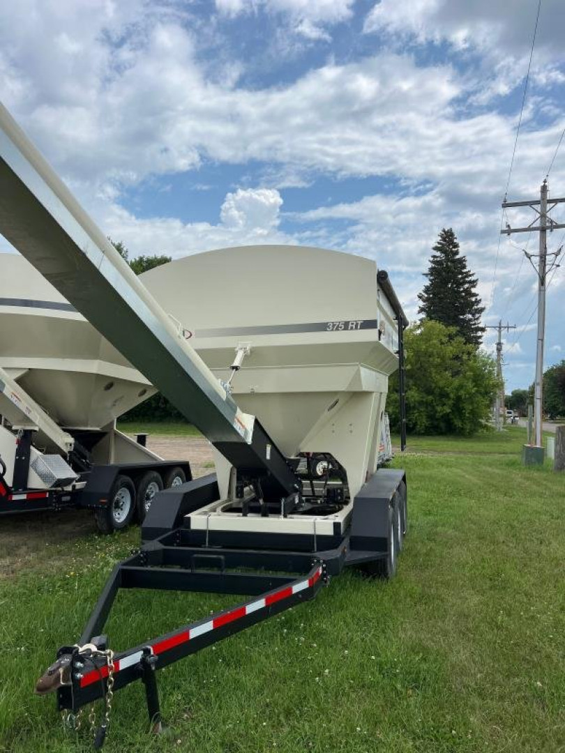 New 2023 Meridian 375 RT Seed Tender
