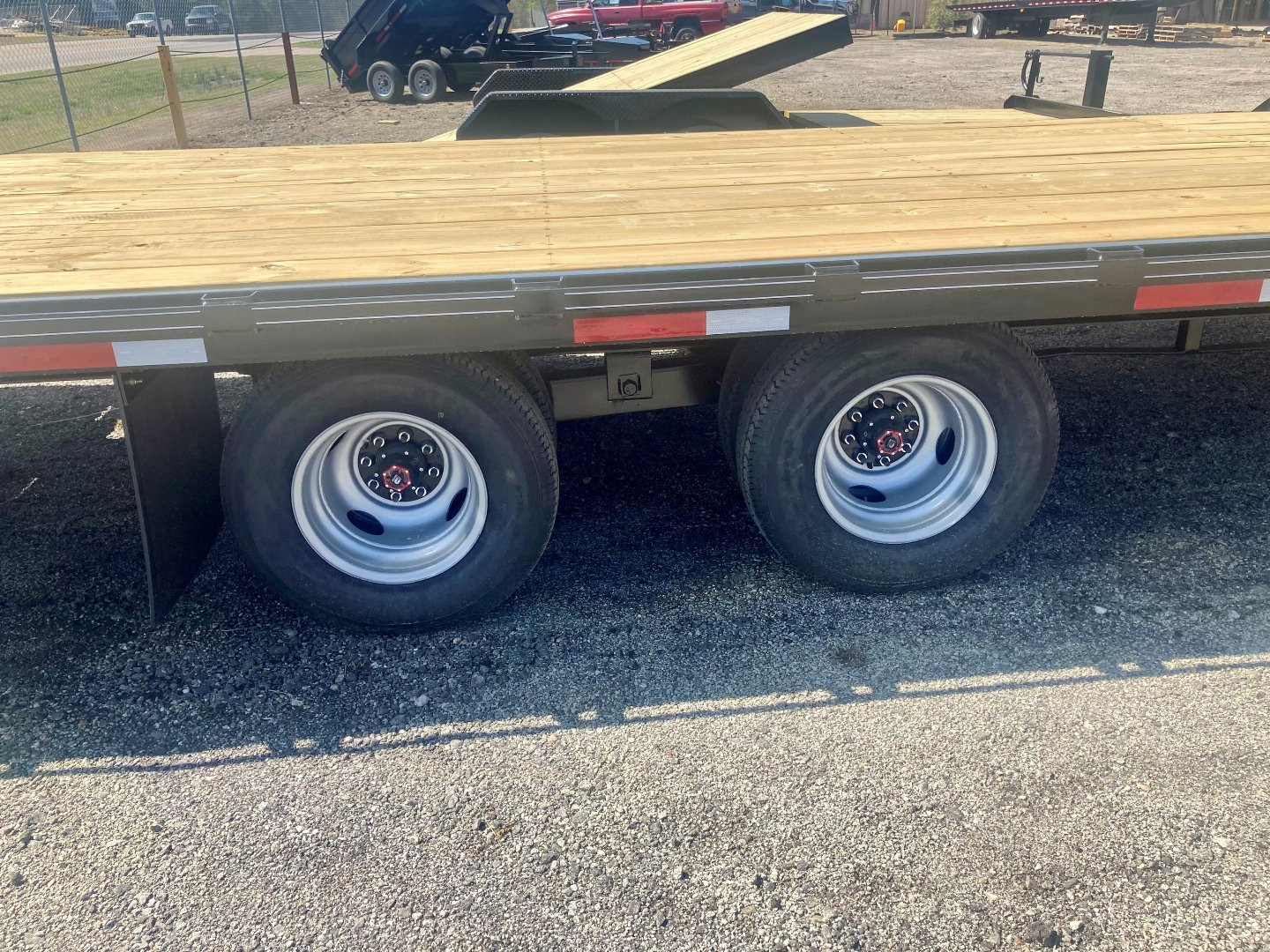 New 2025 McElrath Trailers 8.5X40GN10T Deckover Trailer