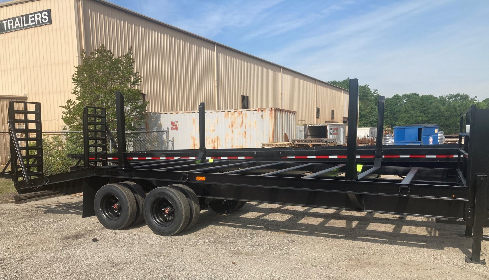 New 2025 McElrath Trailers 8.5X25 GN LOG TAILER Equipment Trailer