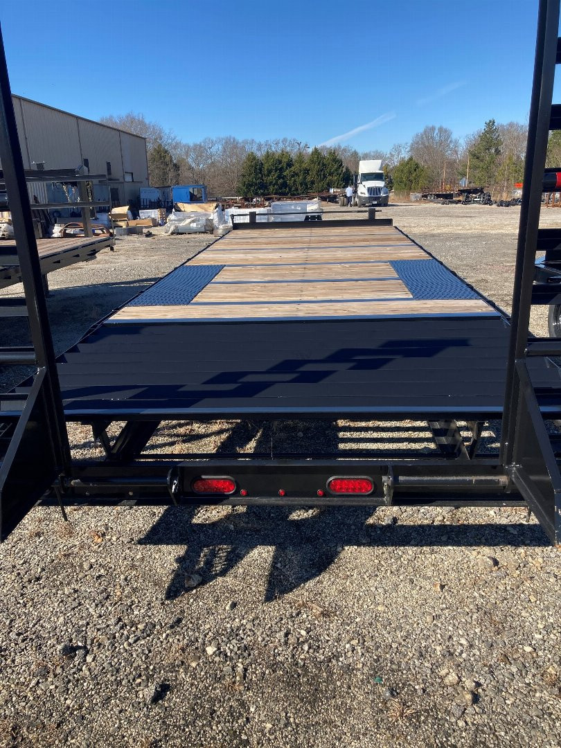 New 2024 McElrath Trailers 8.5x25TH7T Deckover Trailer