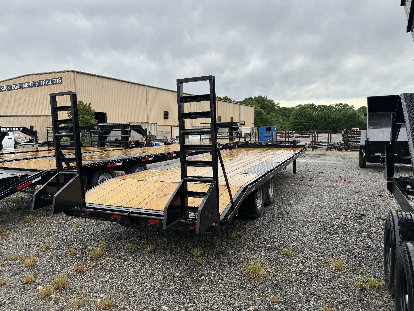 New 2024 McElrath Trailers 8.5x25TH7T Deckover Trailer