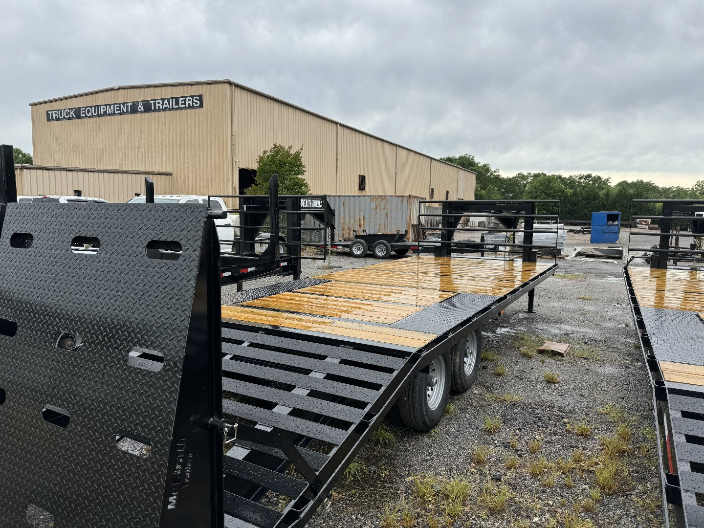 New 2024 McElrath Trailers 8.5x25GNT7.5T Deckover Trailer