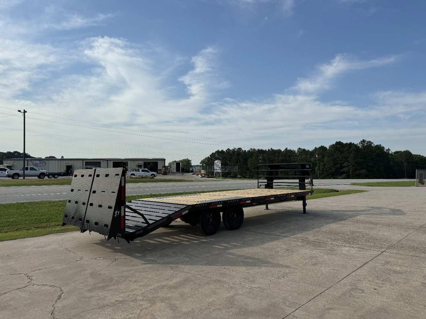 New 2024 McElrath Trailers 8.5x25GNT7.5T Deckover Trailer