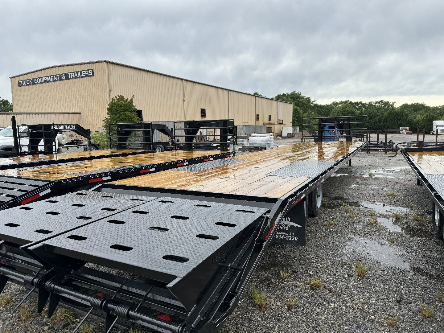 New 2024 McElrath Trailers 8.5x40GNT10T Deckover Trailer