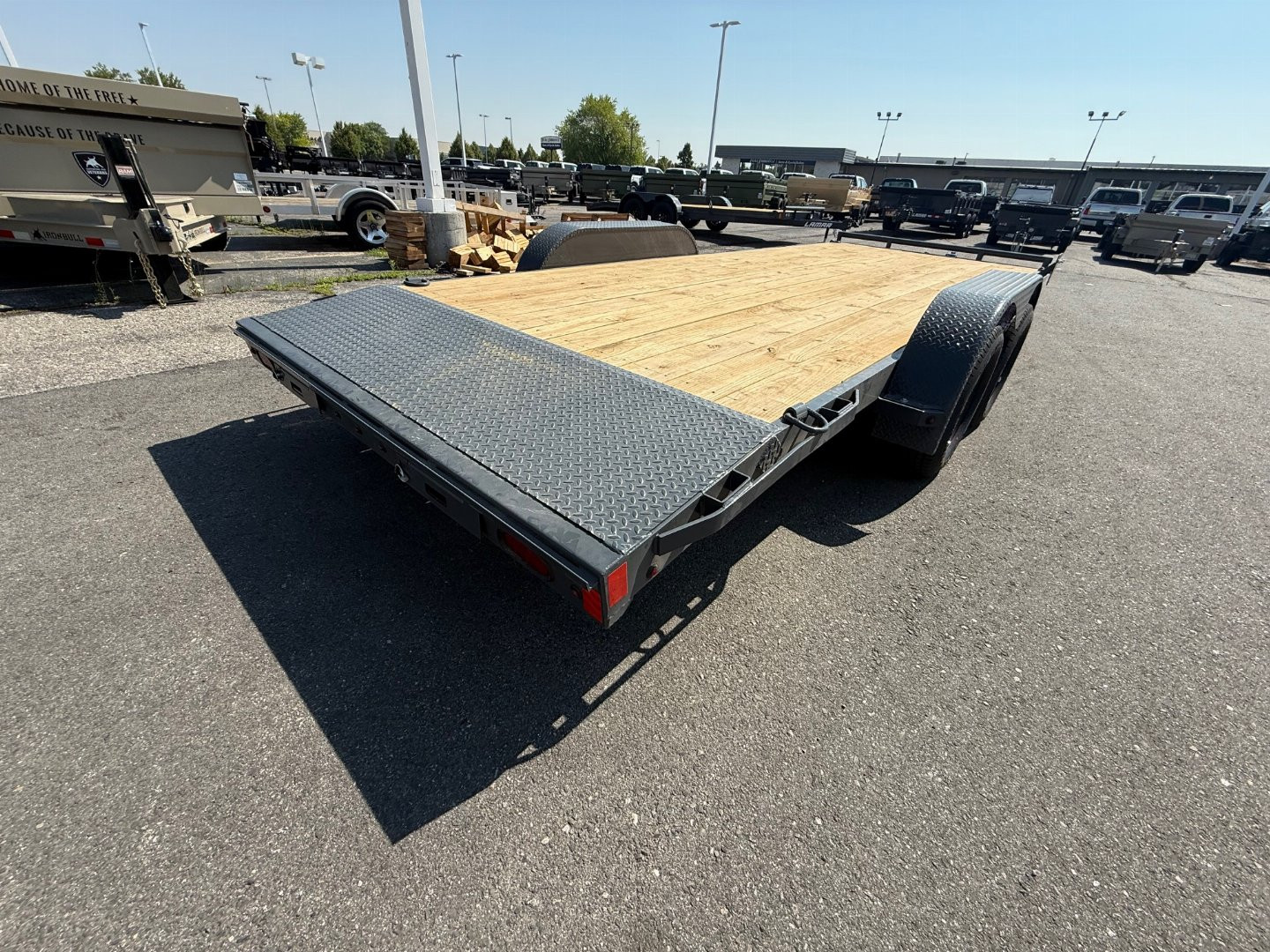 New 2025 Lamar Trailers 83X20 Car Hauler
