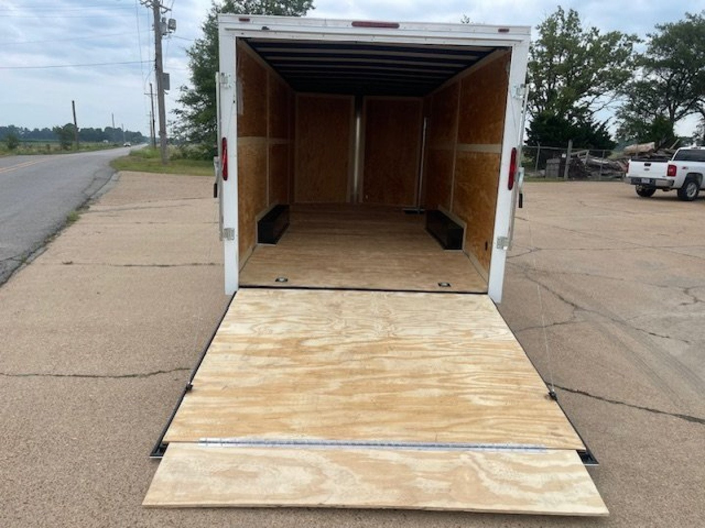 New 2025 Homesteader Trailer 8.x5x20 Intrepid (10K) Cargo / Enclosed Trailer
