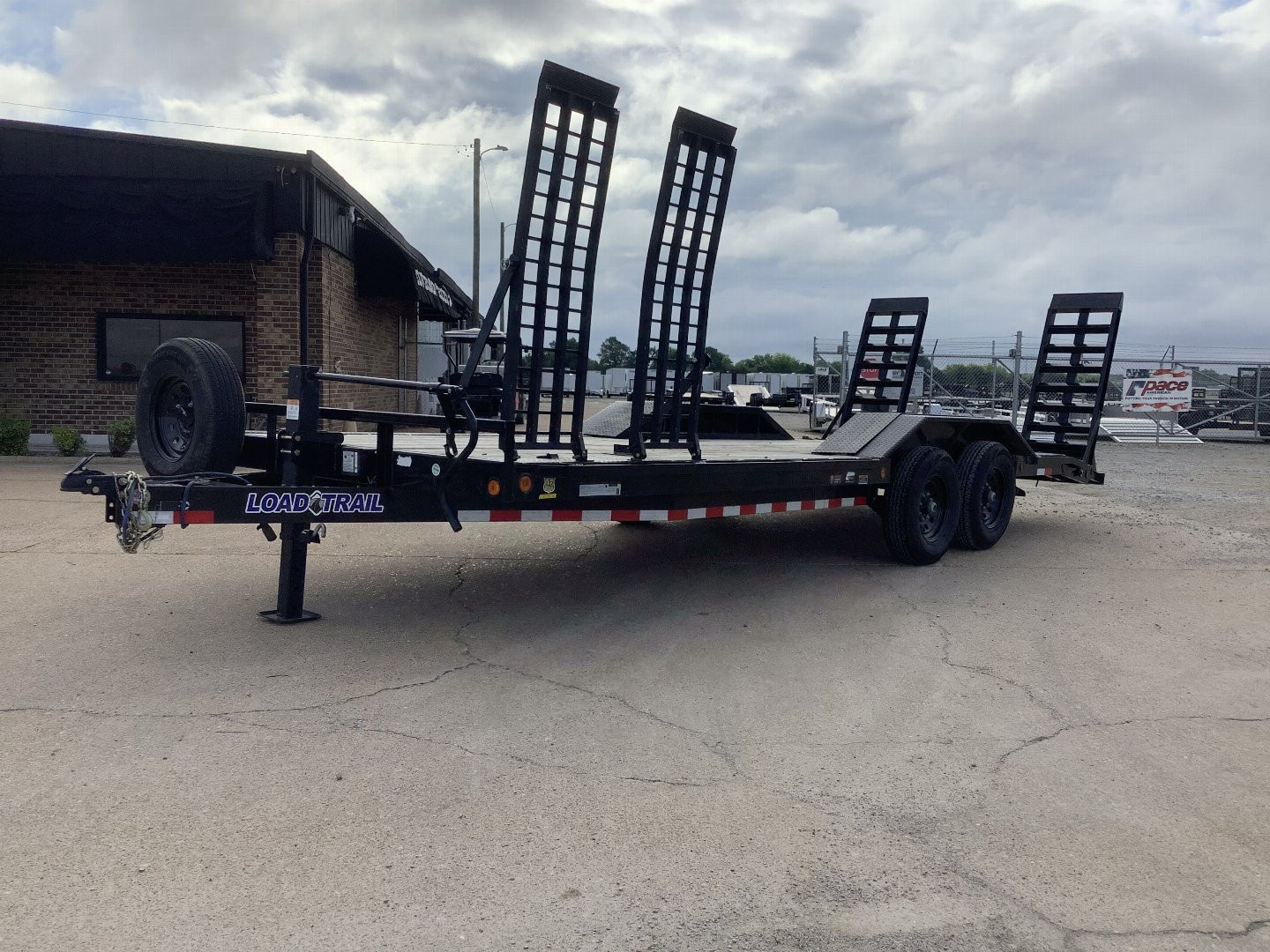 Used 2023 Load Trail 102x22 (14K) Drive Over Fender Equipment Trailer