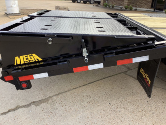 New 2026 Big Tex Trailers 22GN-25+5 (23.9K) Gooseneck Flatbed Trailer