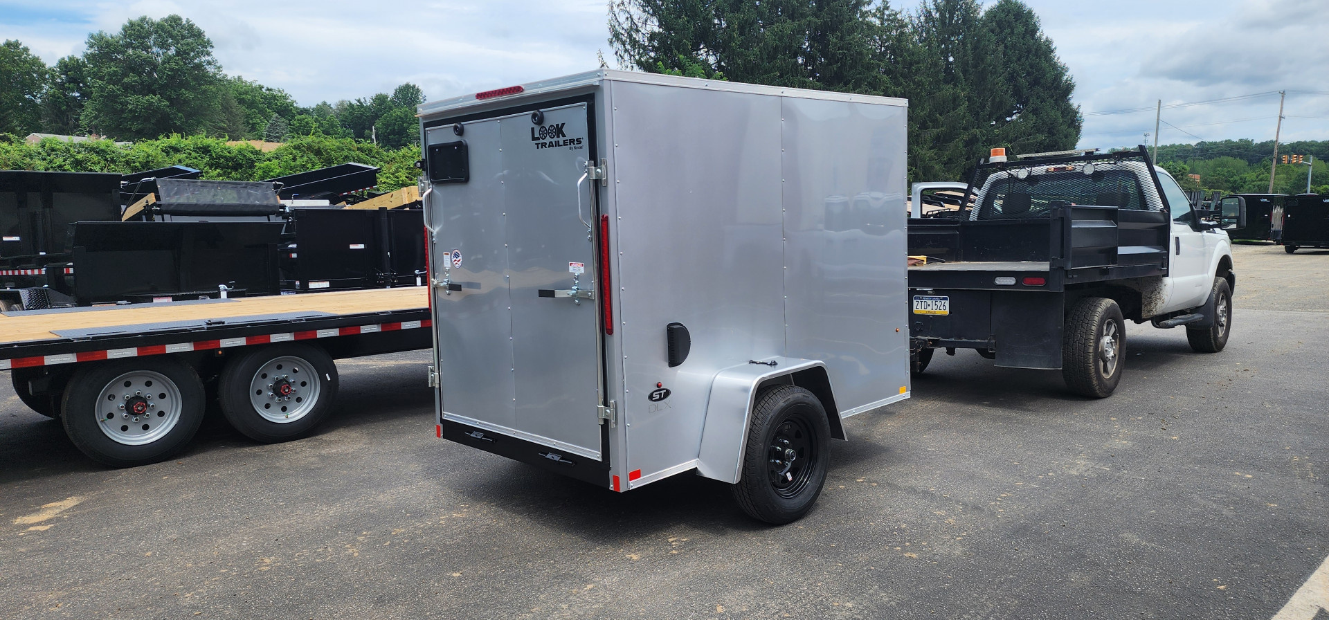 New 5 x 8 LOOK ST DLX Cargo 3k